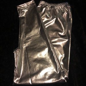 Plus size silver metallic leggings